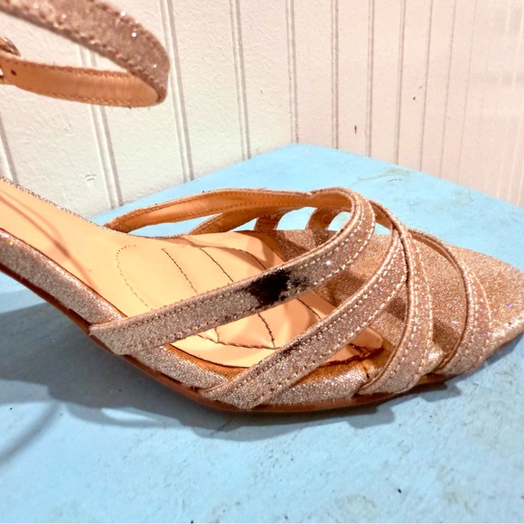 American Glamour Badgley Mischka Gold Glittery Heeled Sandals - Picture 4 of 4